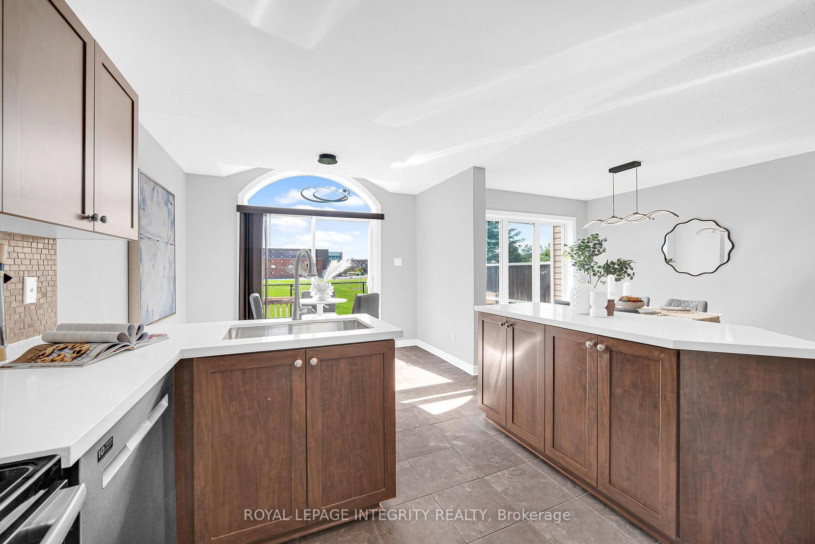 132 Silvermoon Crescent • Ottawa, ON photo 17