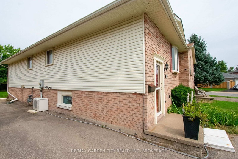 93 NORTHWOOD Drive