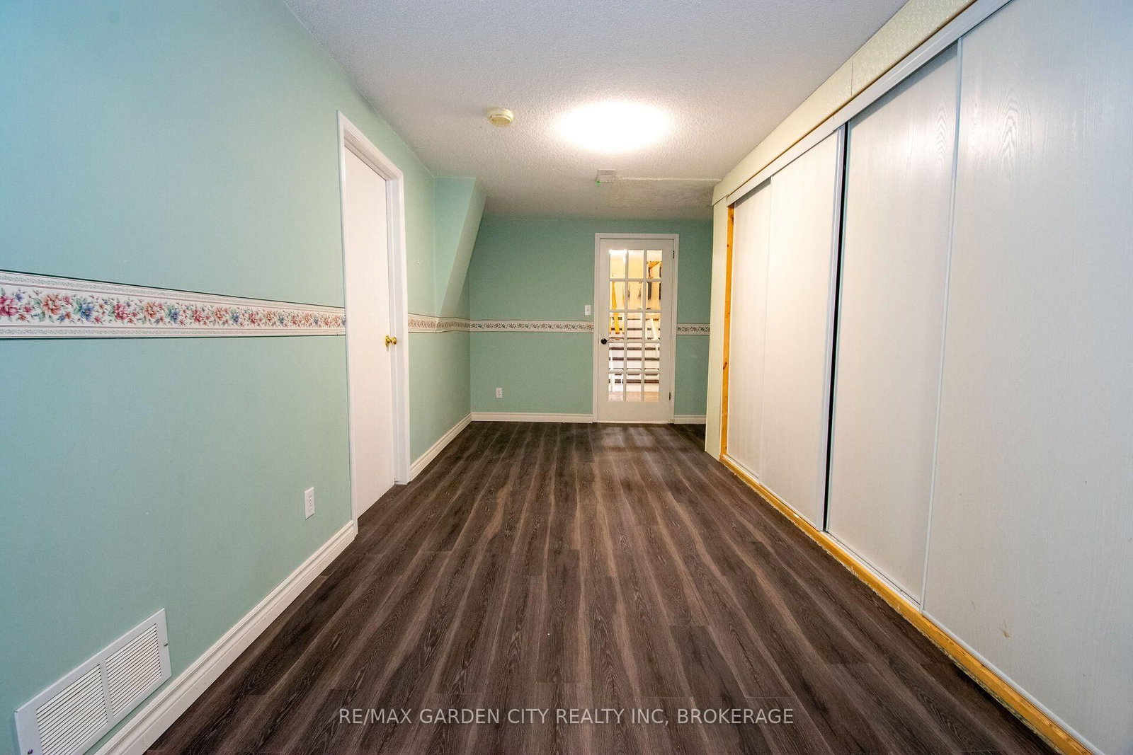 93 NORTHWOOD Drive • Welland, ON photo 32
