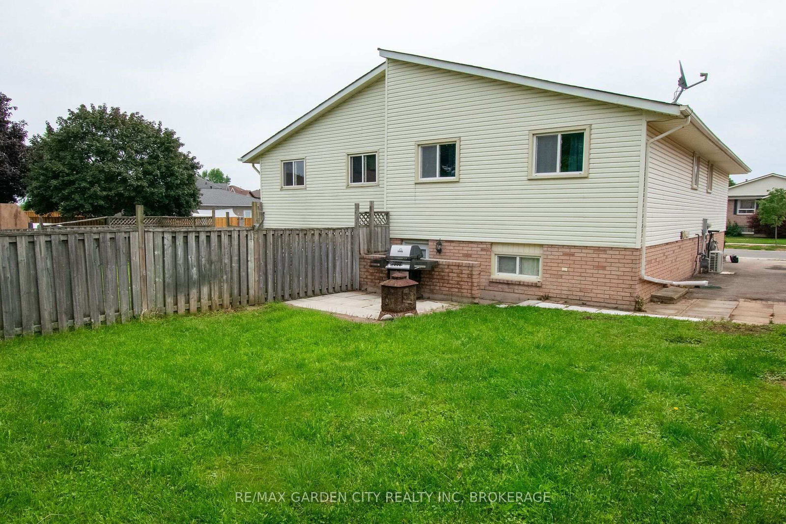93 NORTHWOOD Drive • Welland, ON photo 38