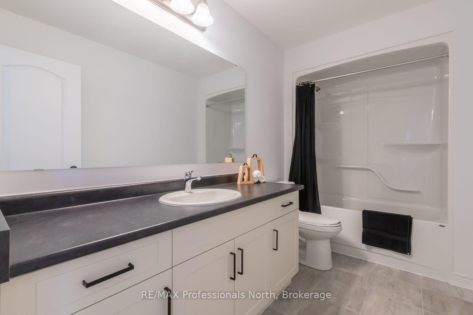 75 Eaglecrest Avenue • Huntsville, ON photo 23