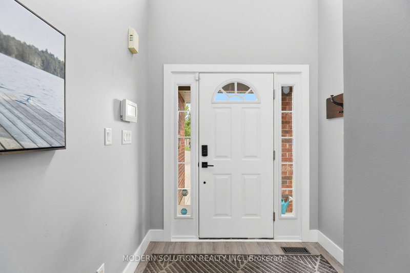 897 Bradshaw Crescent
