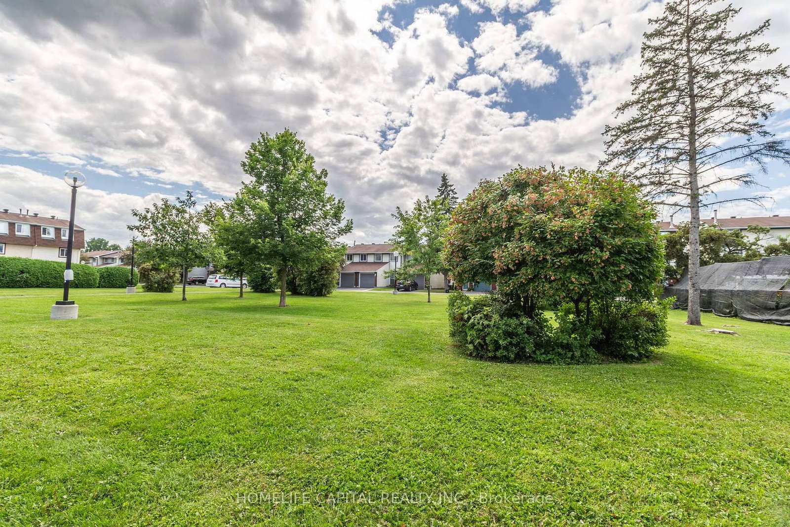 1949 Greenway Park Lane • Ottawa, ON photo 5