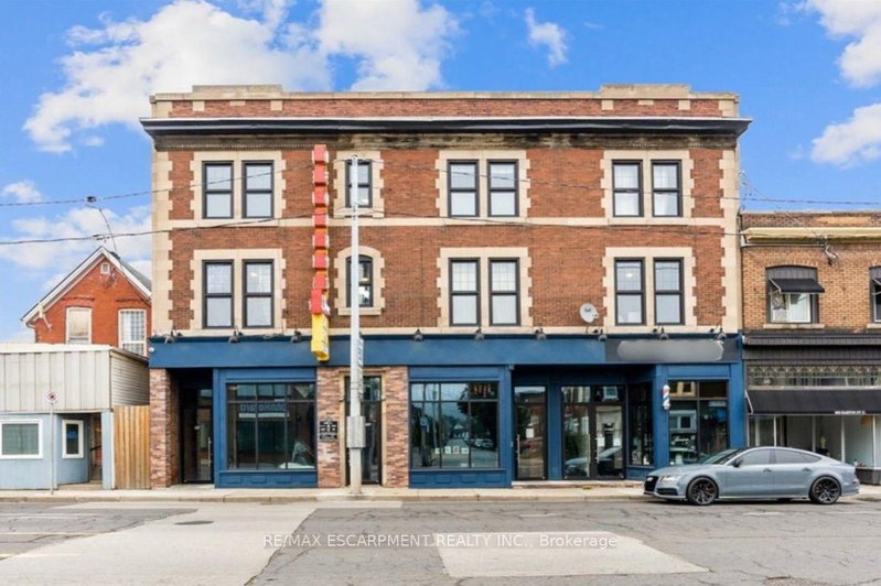 301 - 657 BARTON Street E