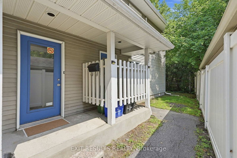 13 - 1035 - J Cummings Avenue