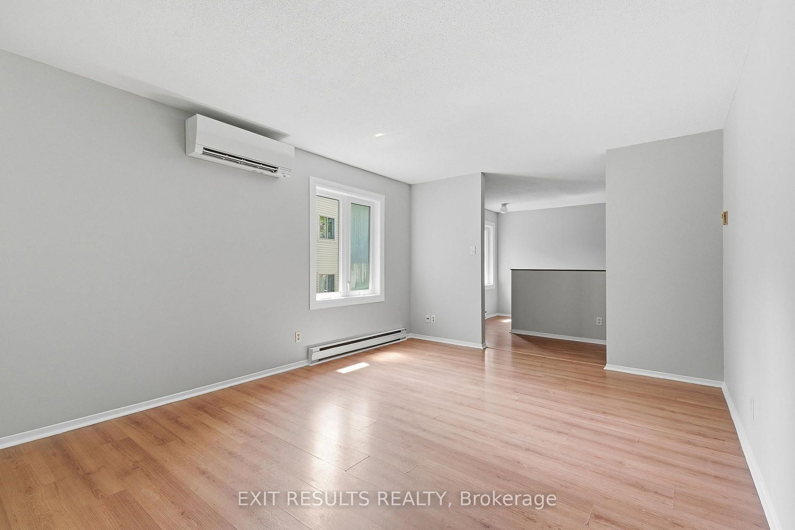 1035 - J Cummings Avenue • #13 • Ottawa, ON photo 13