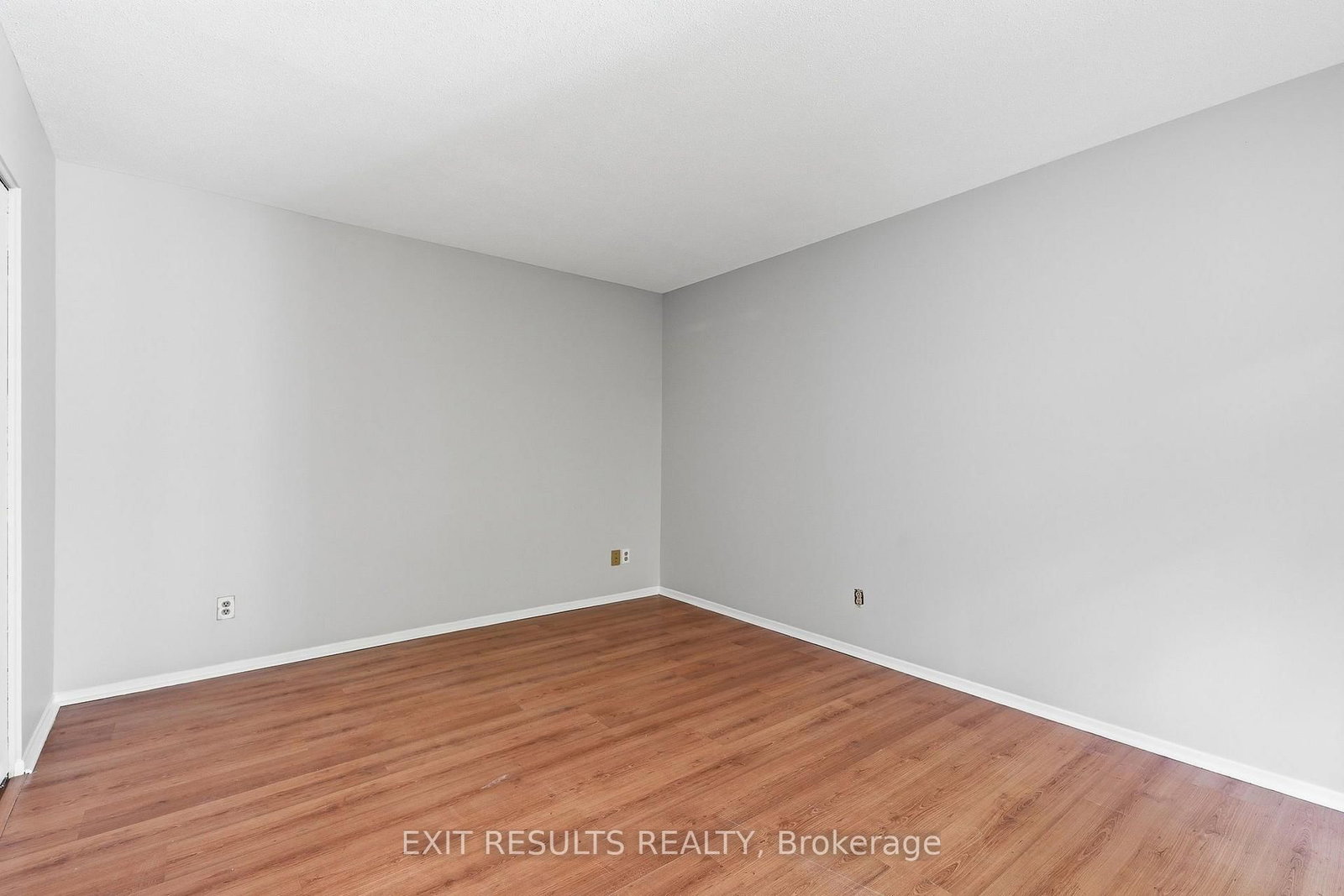 1035 - J Cummings Avenue • #13 • Ottawa, ON photo 16