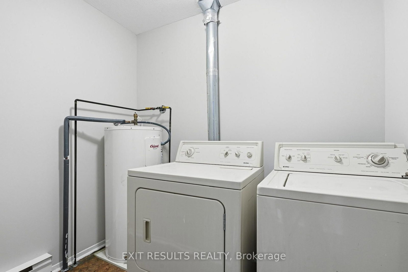 1035 - J Cummings Avenue • #13 • Ottawa, ON photo 21