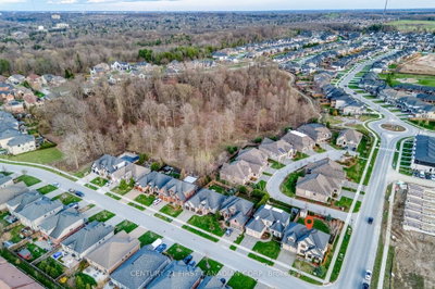 1895 Sumac Way • London South, ON photo 9