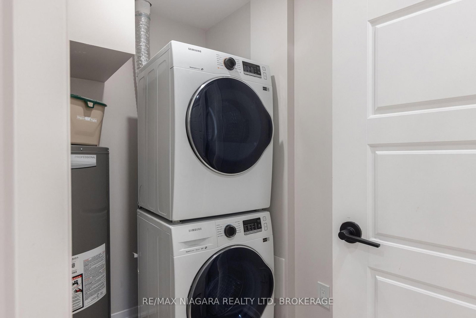 3998 Victoria Avenue • #101 • Lincoln, ON photo 18