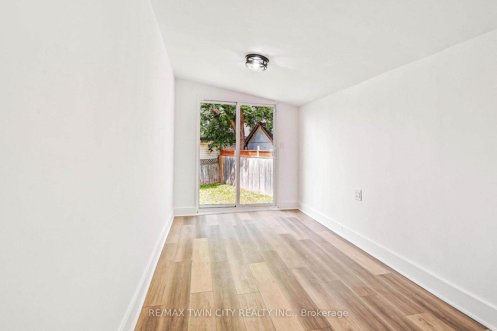 150 Stanley Street • Brantford, ON photo 17