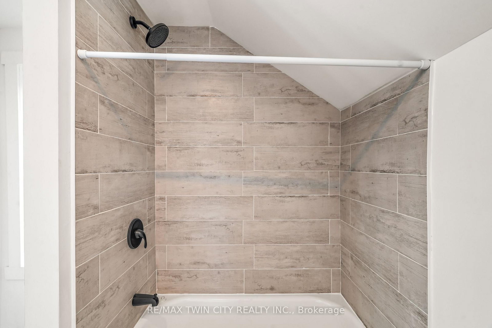 150 Stanley Street • Brantford, ON photo 39