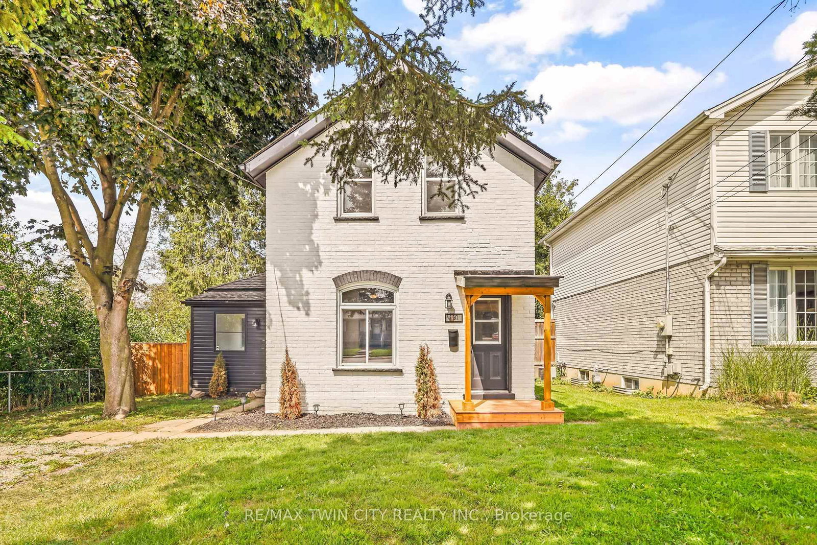 150 Stanley Street • Brantford, ON photo 4