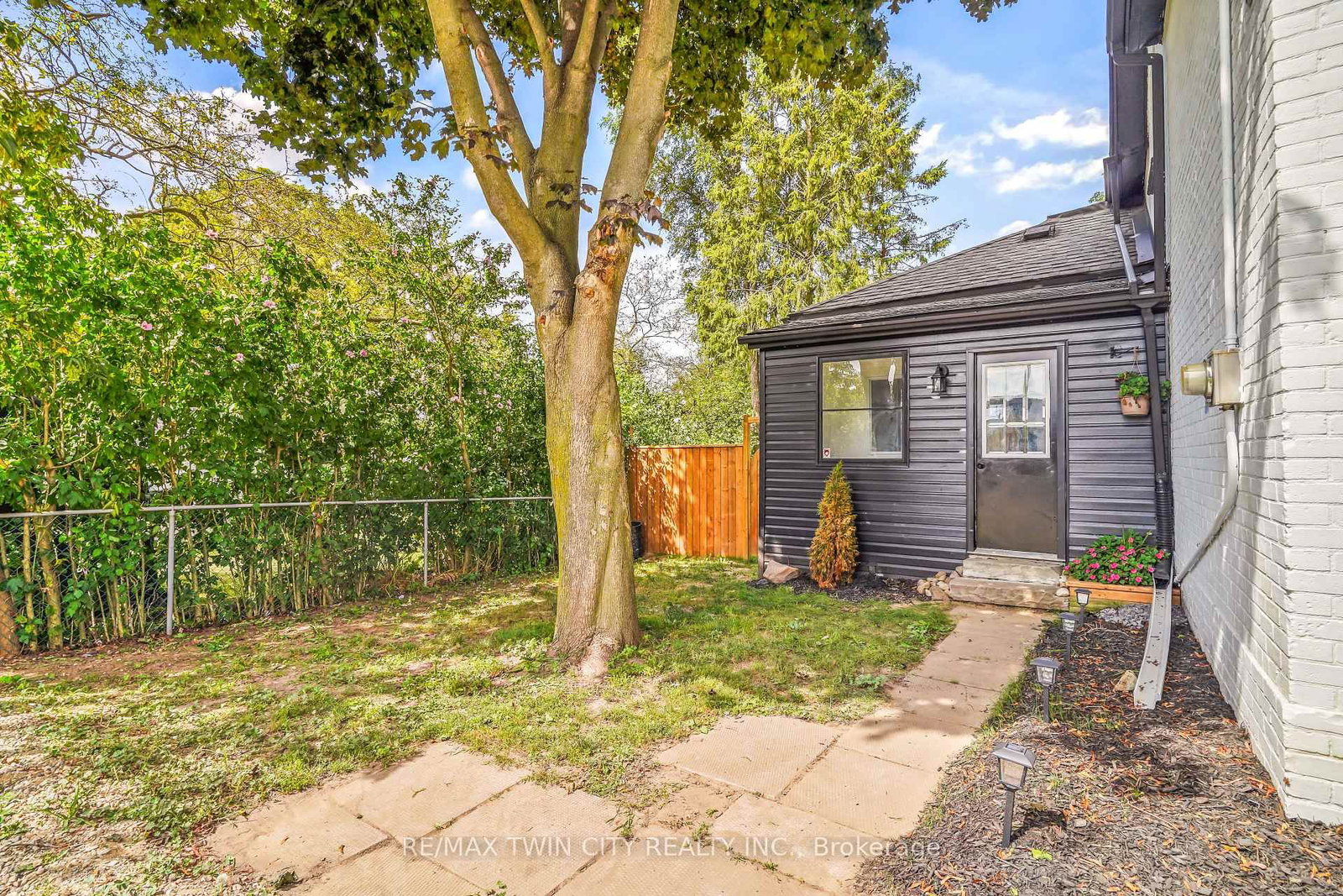 150 Stanley Street • Brantford, ON photo 5