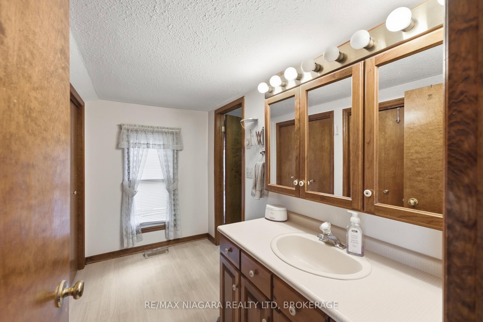 4491 Canborough Road • West Lincoln, ON photo 17