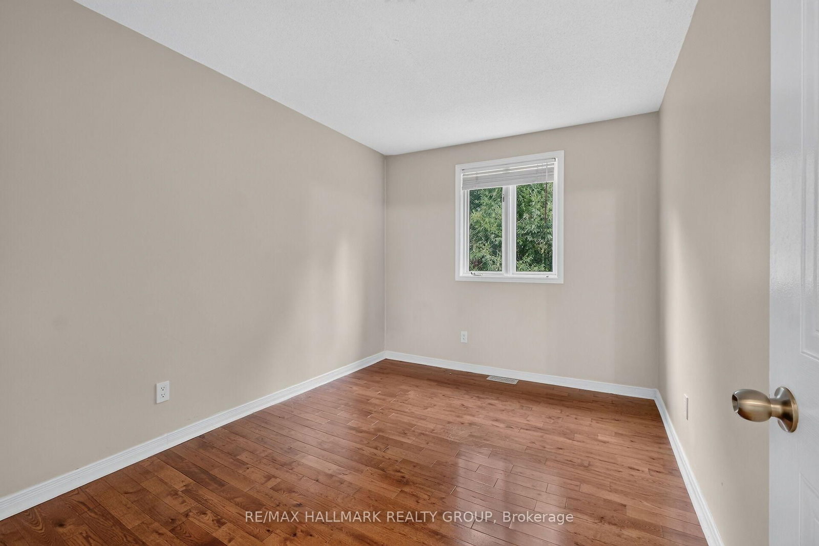 1427 Forge Street • Ottawa, ON photo 18