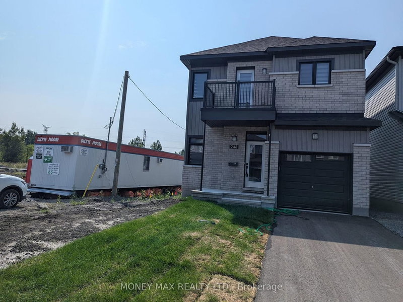 246 Rue De Beaugency Street