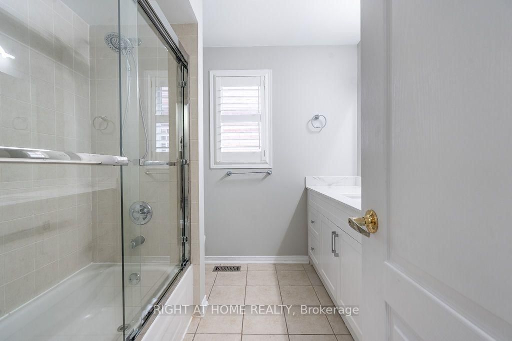 27 Panorama Way • Hamilton, ON photo 16