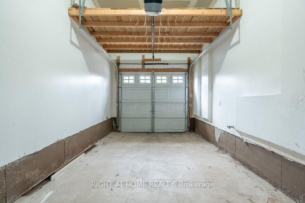 27 Panorama Way • Hamilton, ON photo 36