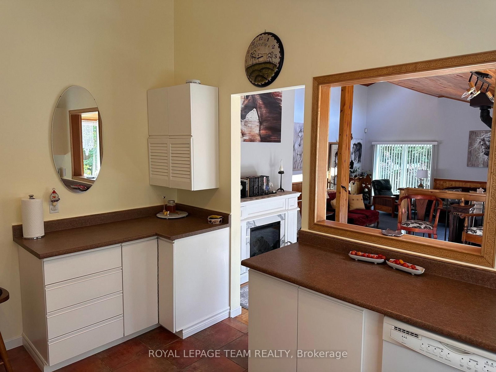 1663 CHRISTINA Crescent • North Dundas, ON photo 8