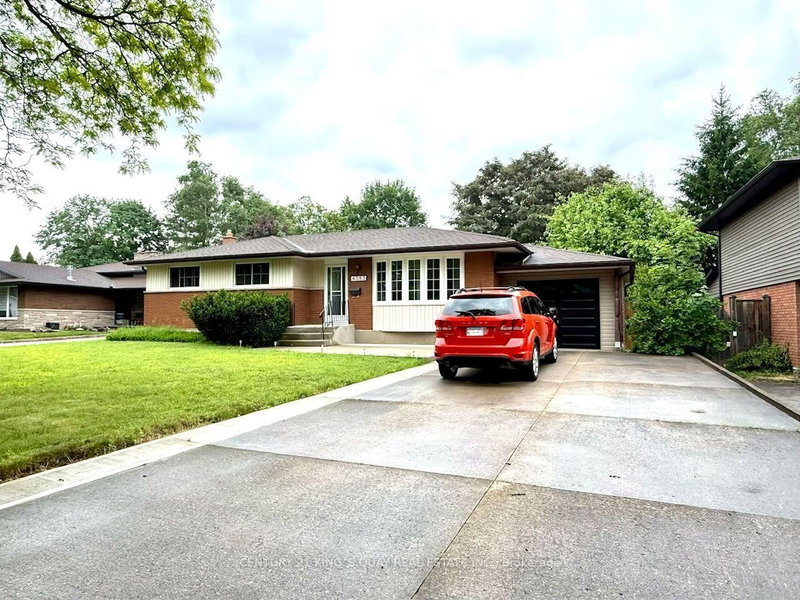 Upper - 4383 Petrie Court