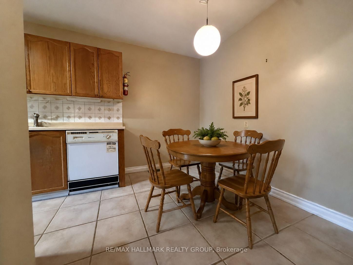 181 Tartan Drive • Barrhaven, ON photo 6