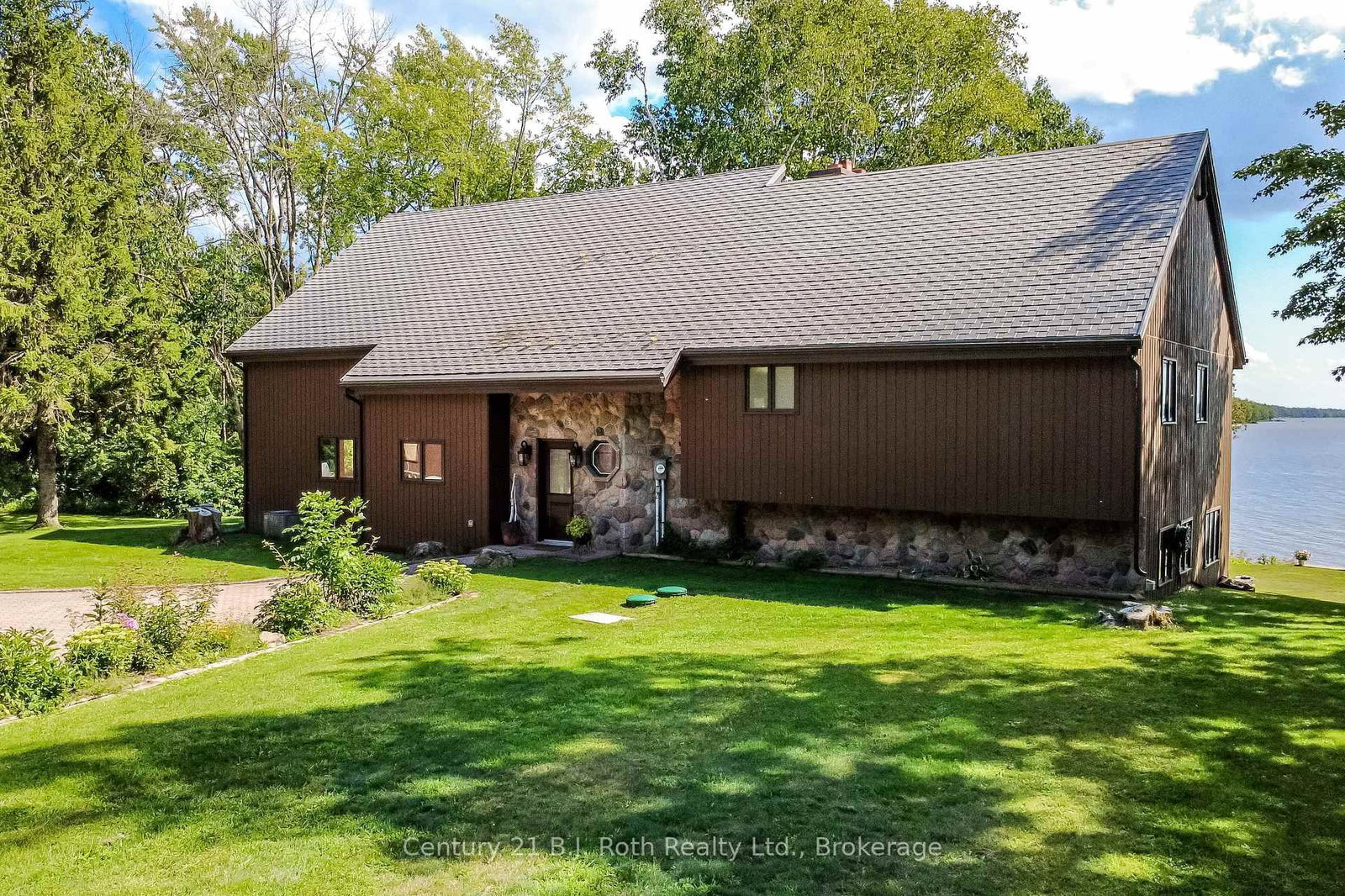 89 MCCRACKIN Avenue • Kawartha Lakes, ON photo 1
