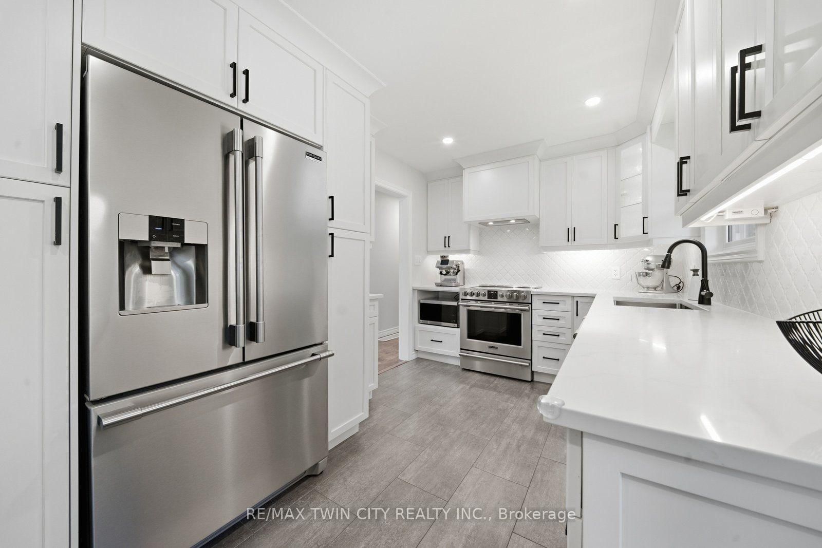 45 Wayne Drive • Brantford, ON photo 10