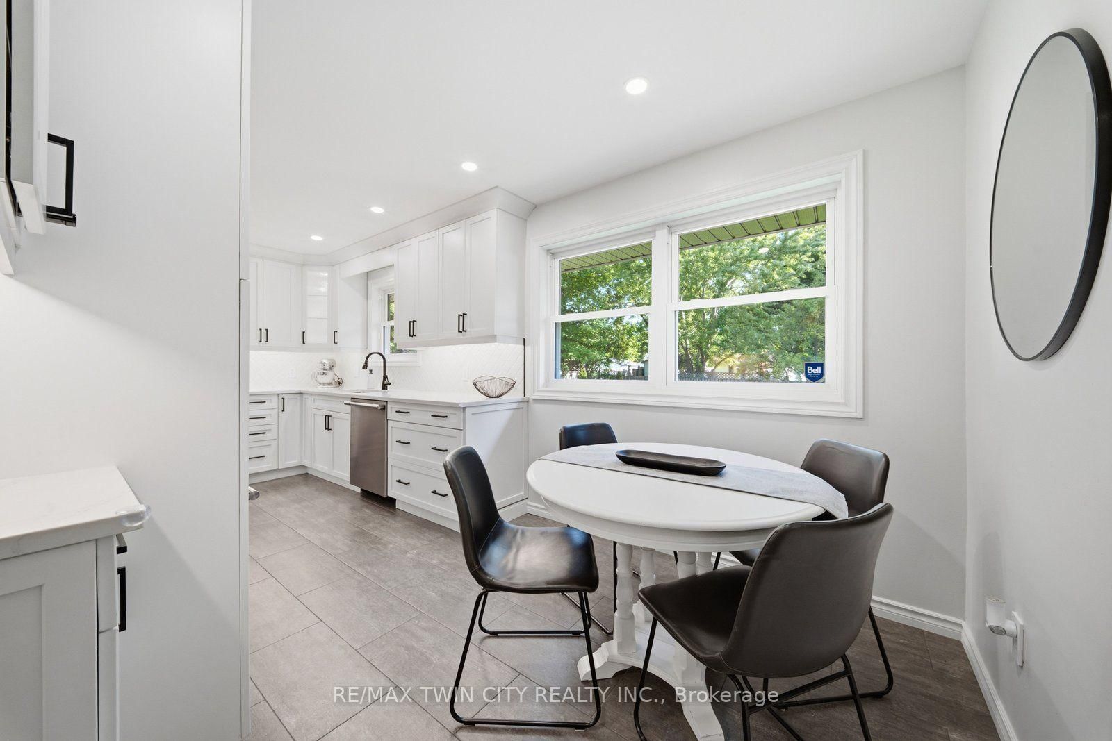 45 Wayne Drive • Brantford, ON photo 12