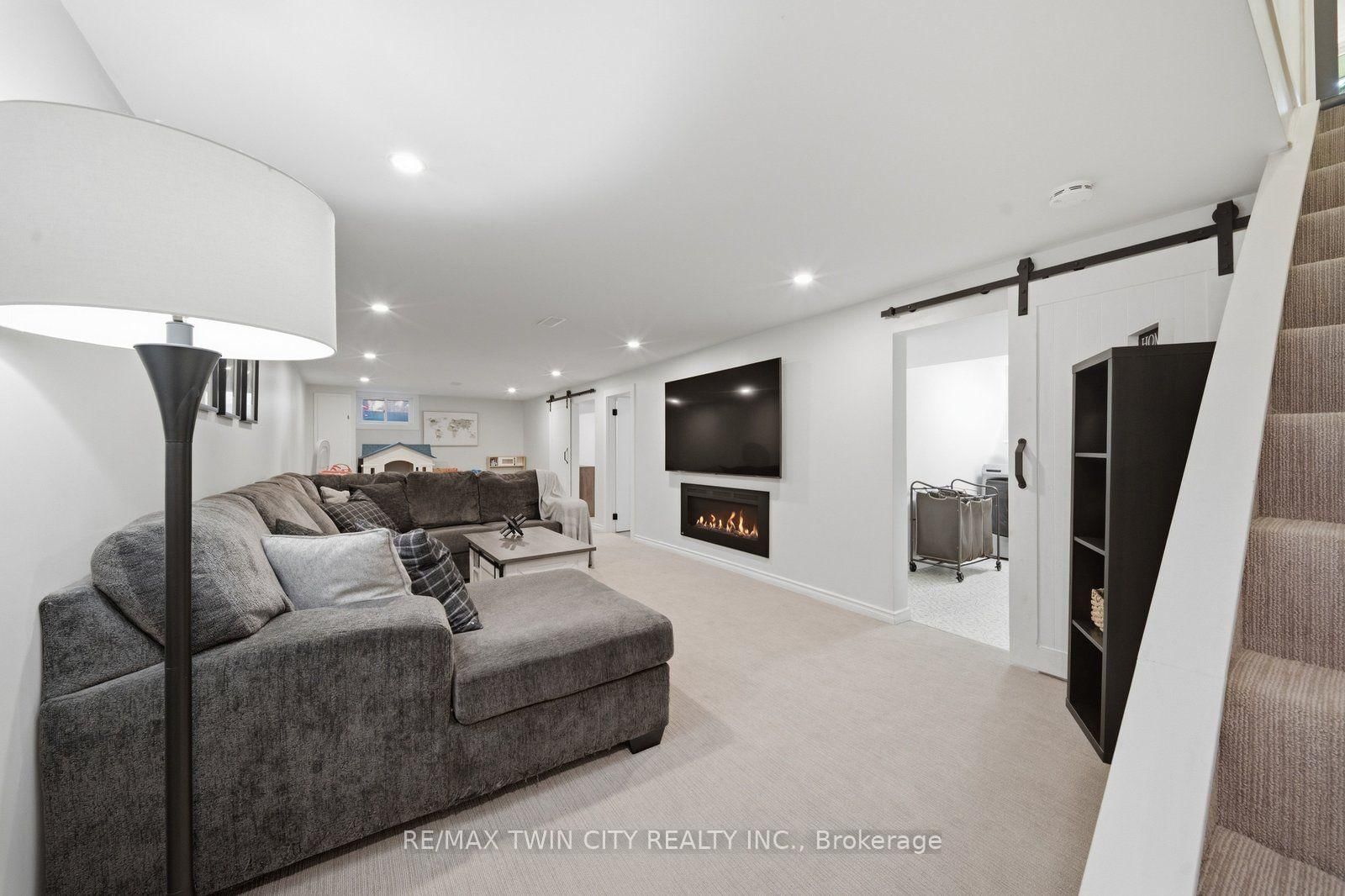 45 Wayne Drive • Brantford, ON photo 18