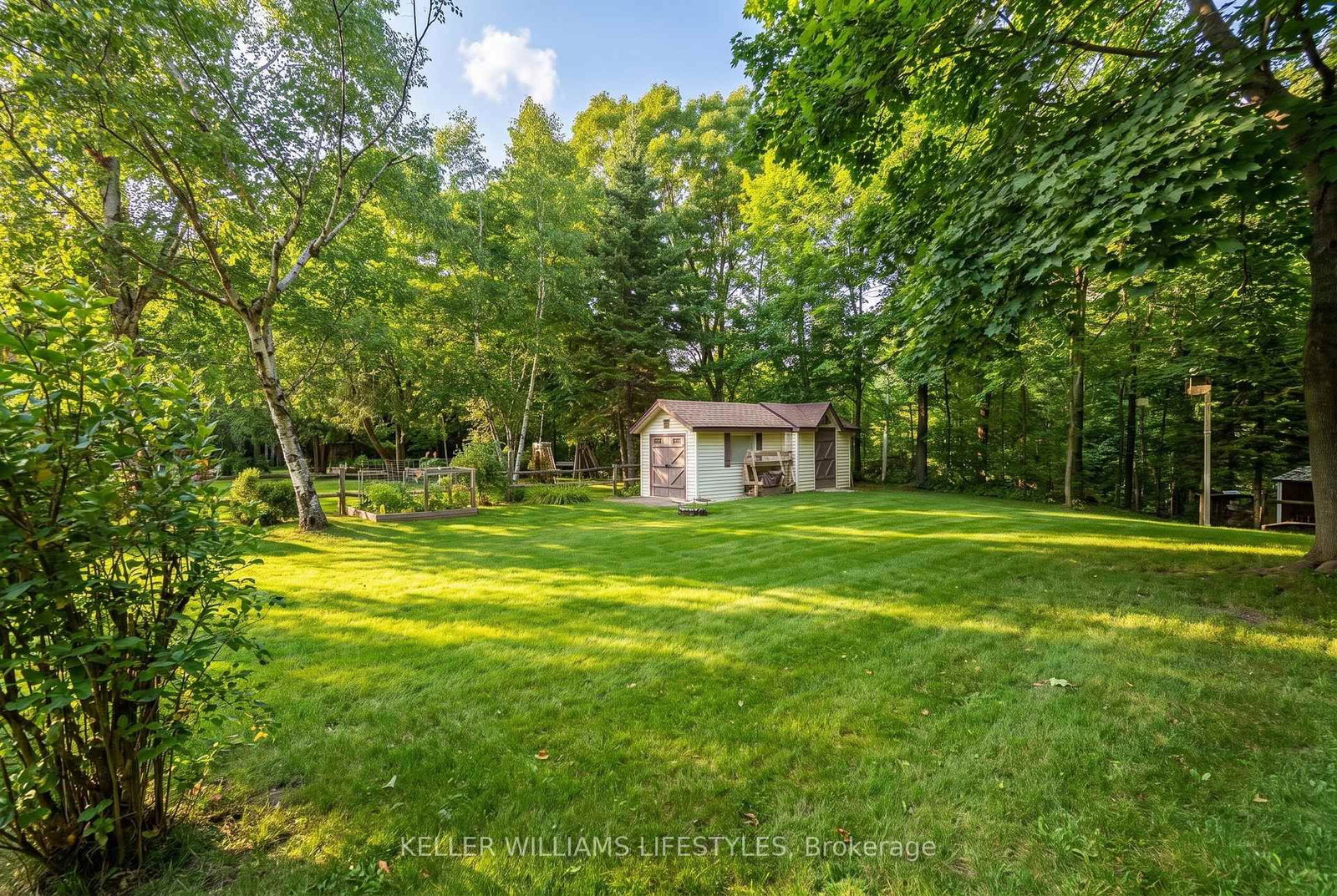 74891 Dr George Smith Avenue • Bluewater, ON photo 9