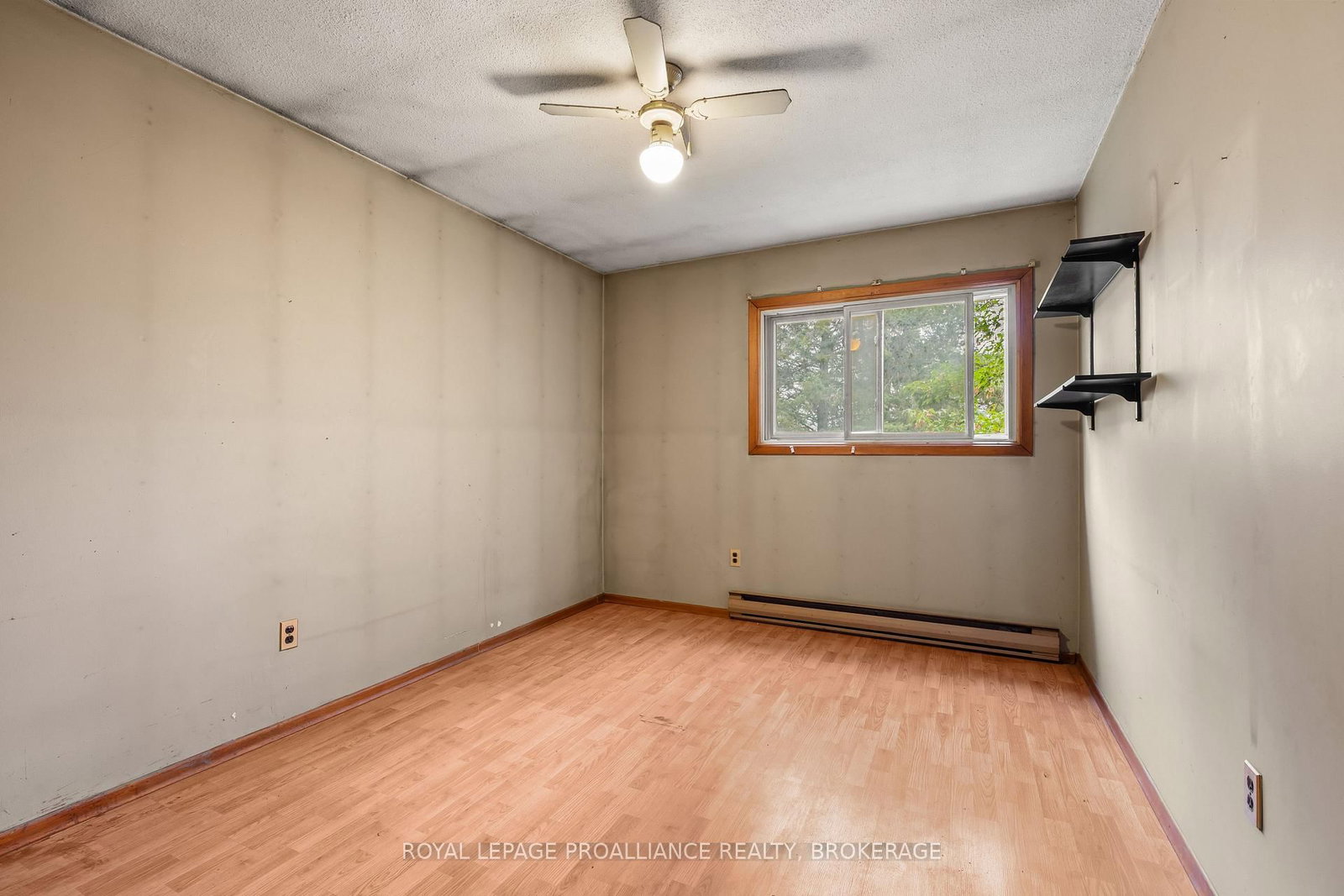 3298 Perth Road • Inverary, ON photo 17