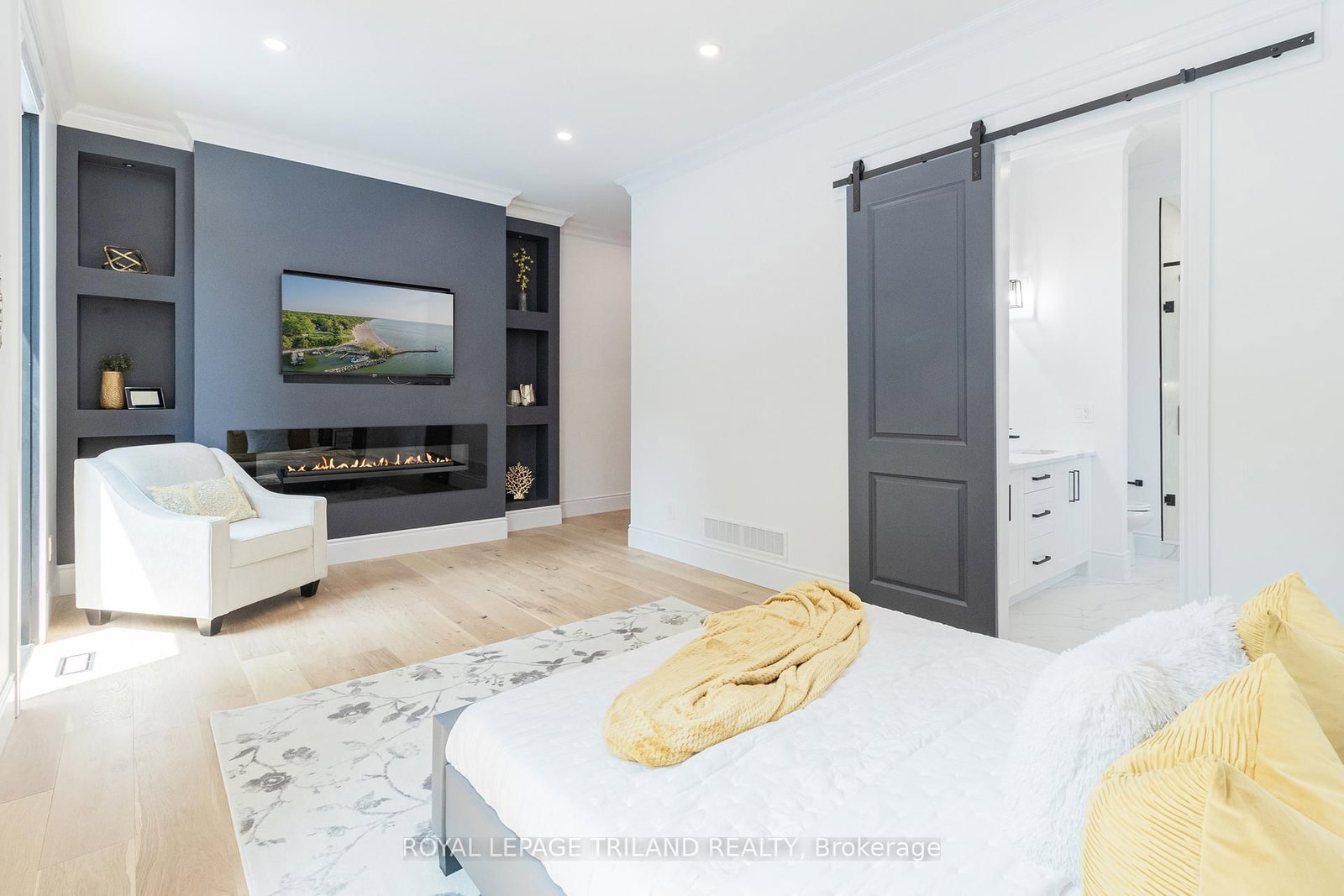 10175 Merrywood Drive • Lambton Shores, ON photo 25