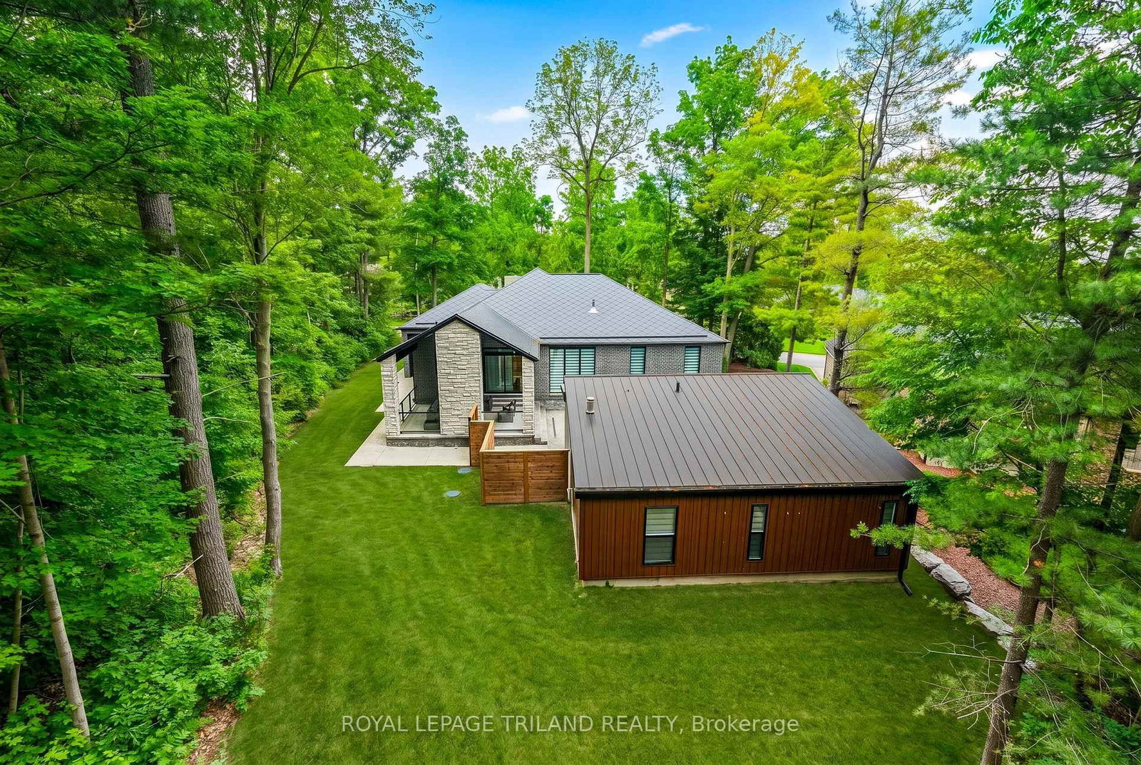 10175 Merrywood Drive • Lambton Shores, ON photo 41