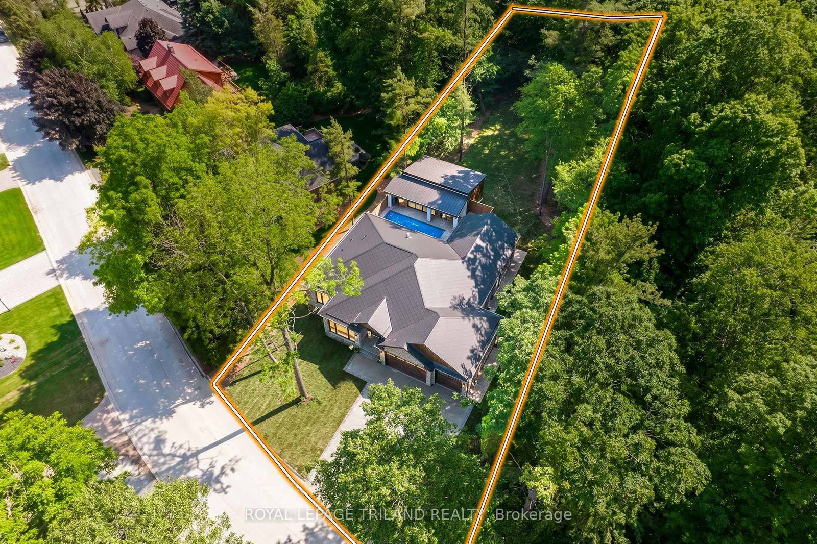 10175 Merrywood Drive • Lambton Shores, ON photo 48