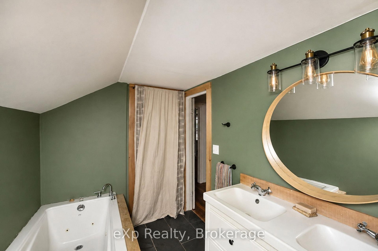 805092 Sideroad 25 • Grey Highlands, ON photo 21