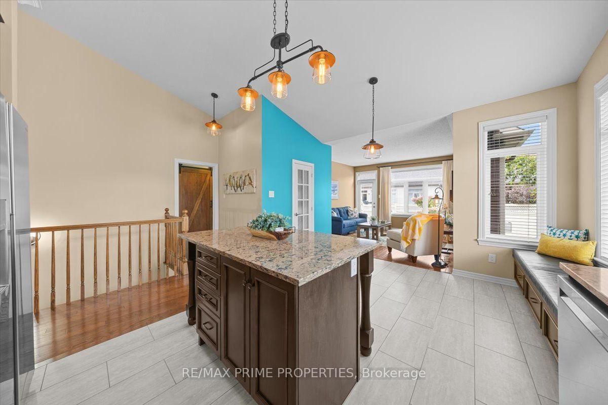 341 Bobolink Ridge • Ottawa, ON photo 11