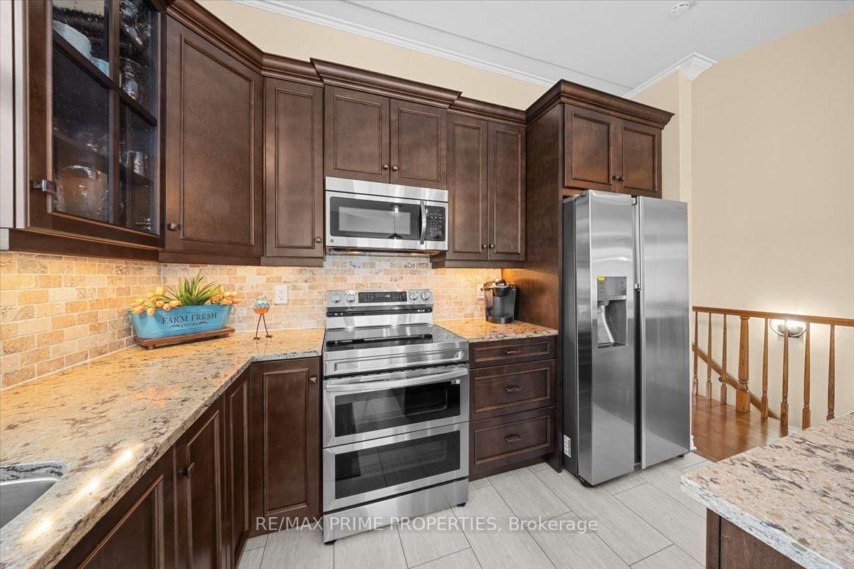 341 Bobolink Ridge • Ottawa, ON photo 14