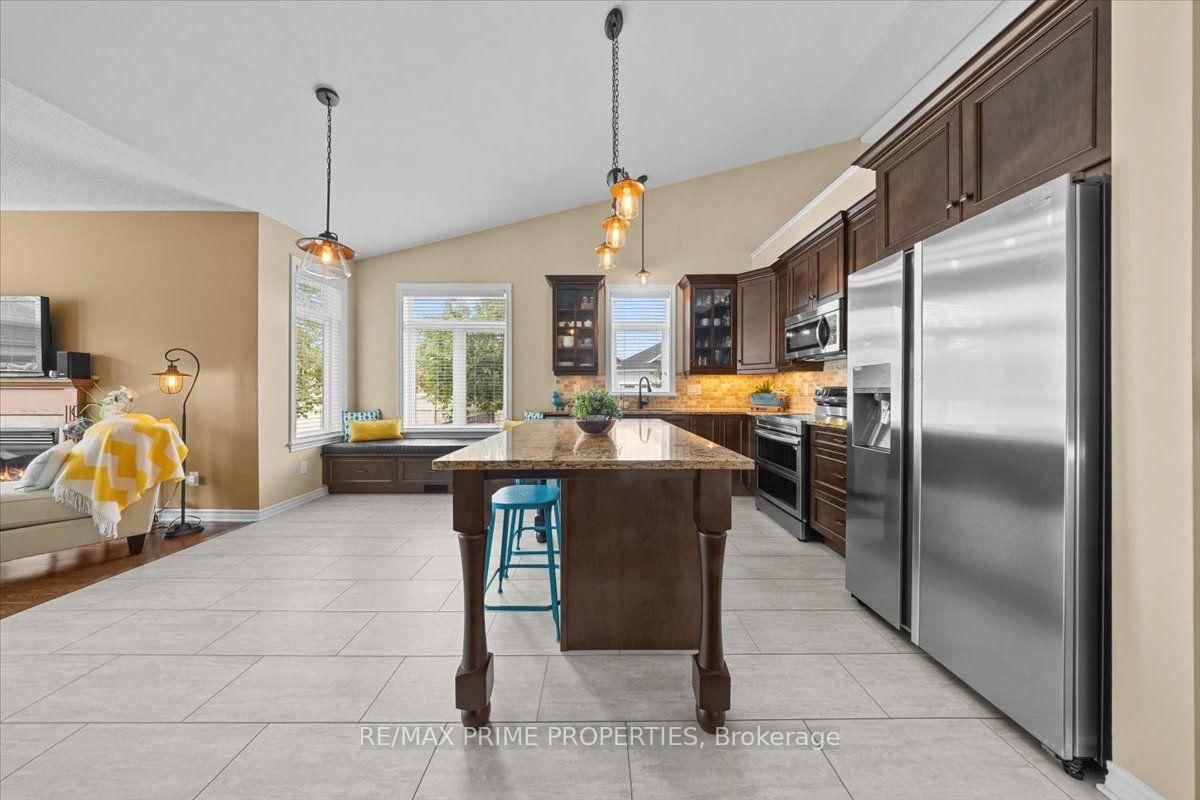 341 Bobolink Ridge • Ottawa, ON photo 18