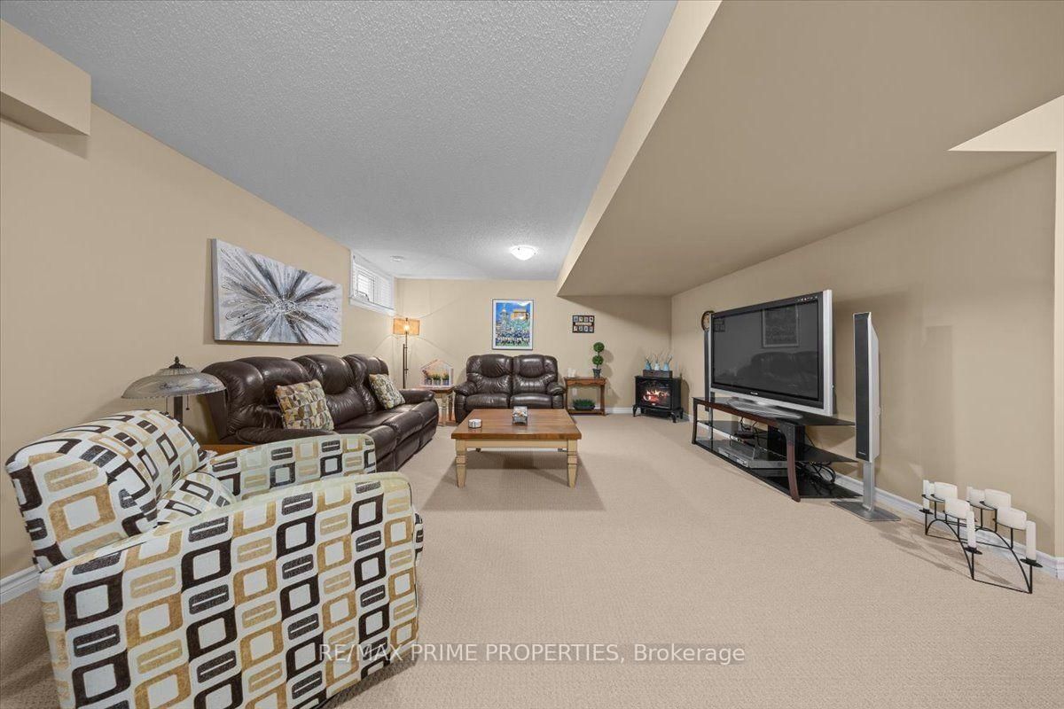 341 Bobolink Ridge • Ottawa, ON photo 38