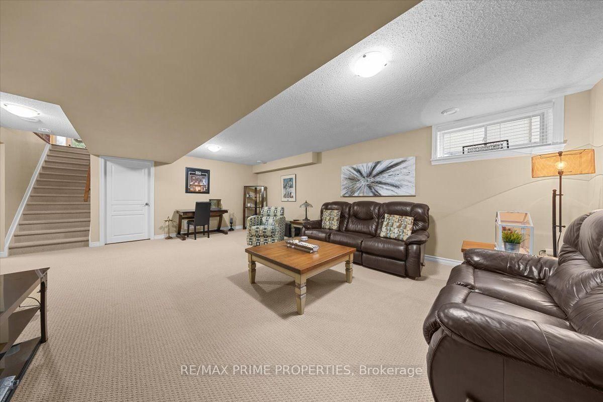 341 Bobolink Ridge • Ottawa, ON photo 39
