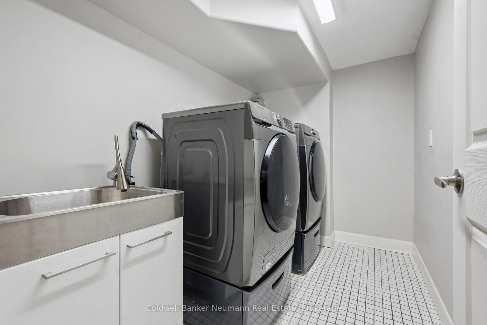 11 WESTERN Avenue • Guelph, ON photo 34