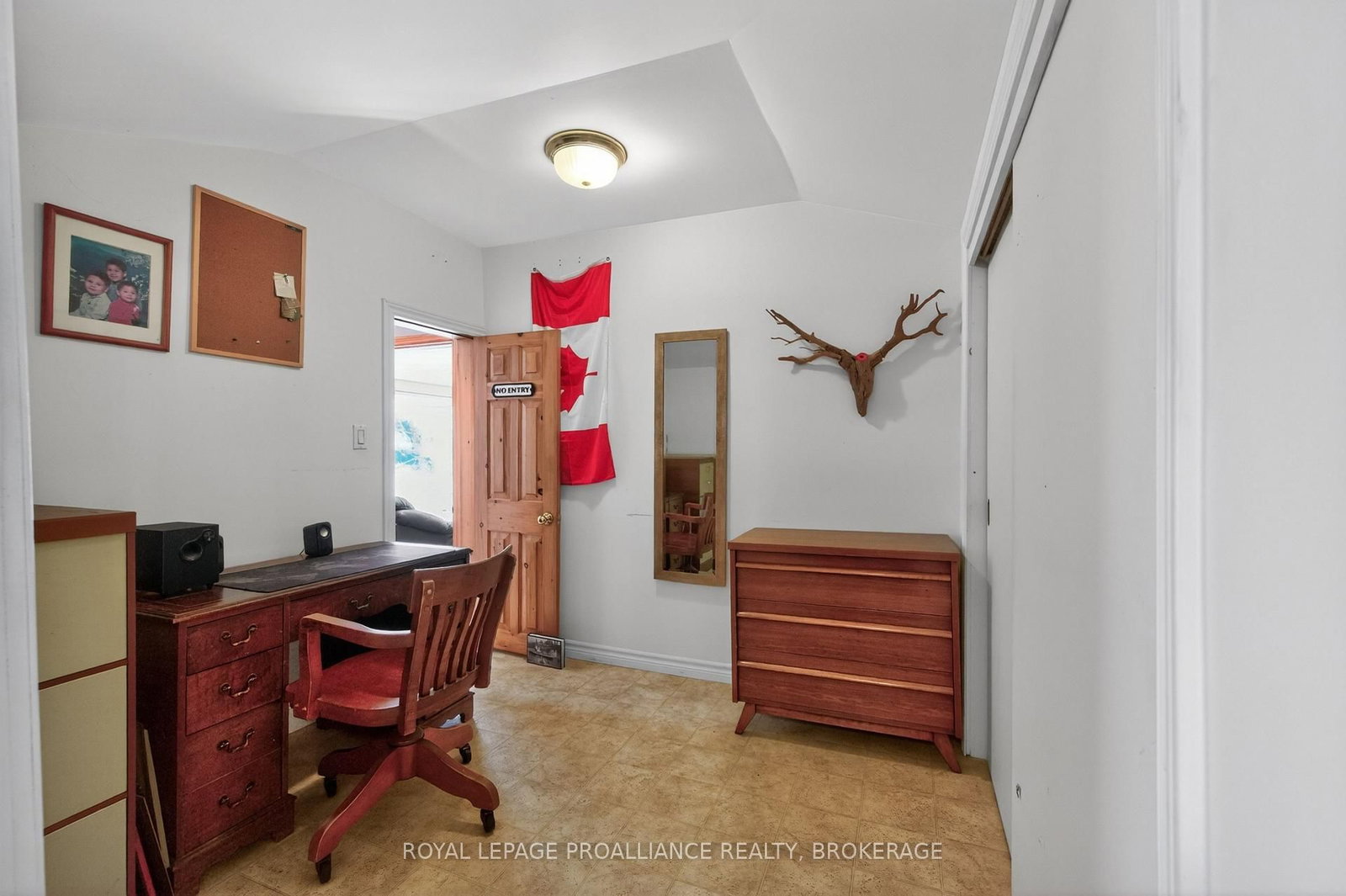 4670 Clearwater Road • Sydenham, ON photo 15