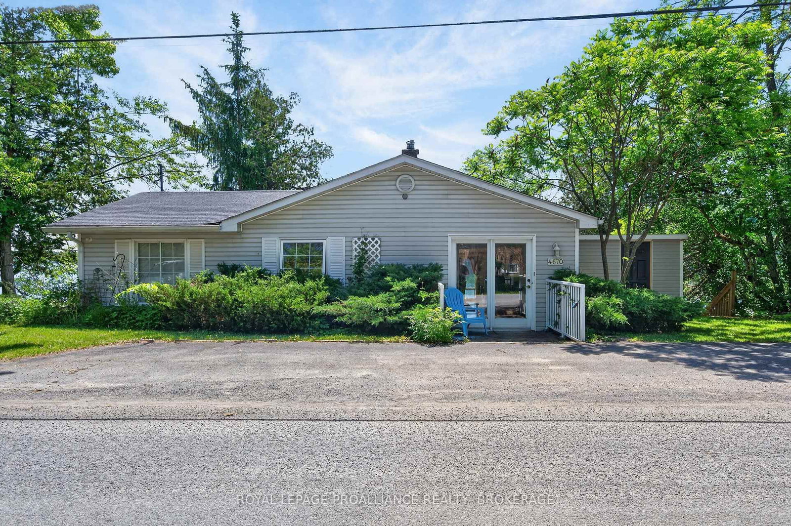 4670 Clearwater Road • Sydenham, ON photo 2