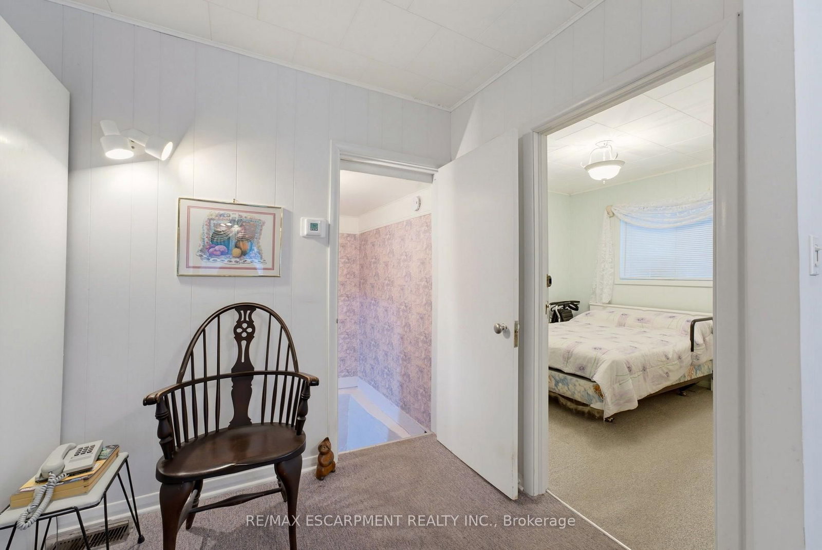 22 Mildred Avenue • St. Catharines, ON photo 15