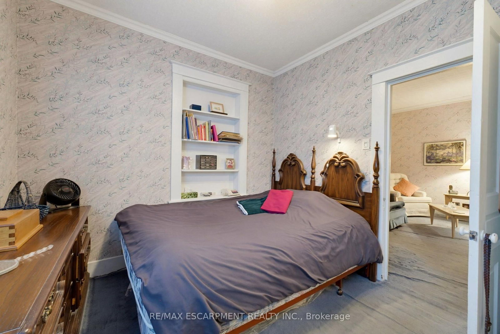 22 Mildred Avenue • St. Catharines, ON photo 16