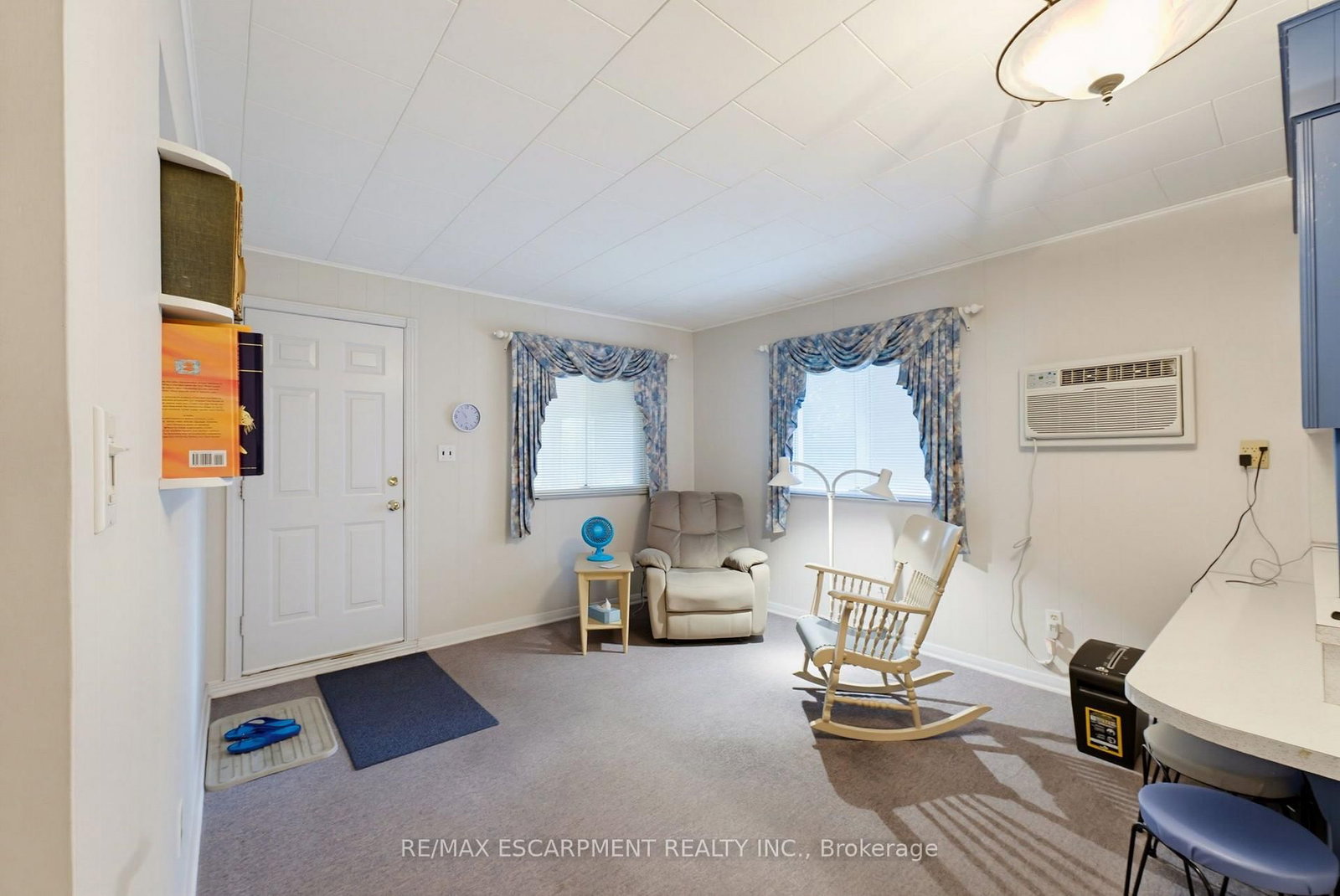 22 Mildred Avenue • St. Catharines, ON photo 19