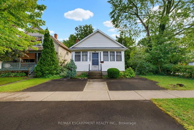 22 Mildred Avenue • St. Catharines, ON photo 2
