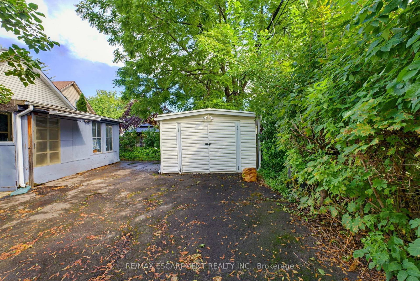 22 Mildred Avenue • St. Catharines, ON photo 28