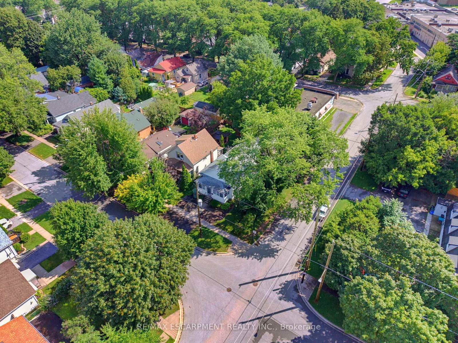 22 Mildred Avenue • St. Catharines, ON photo 31
